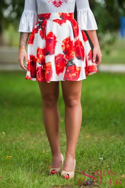Mini kruhová sukňa ČERVENÉ RUŽE z dielne KTD STYLE